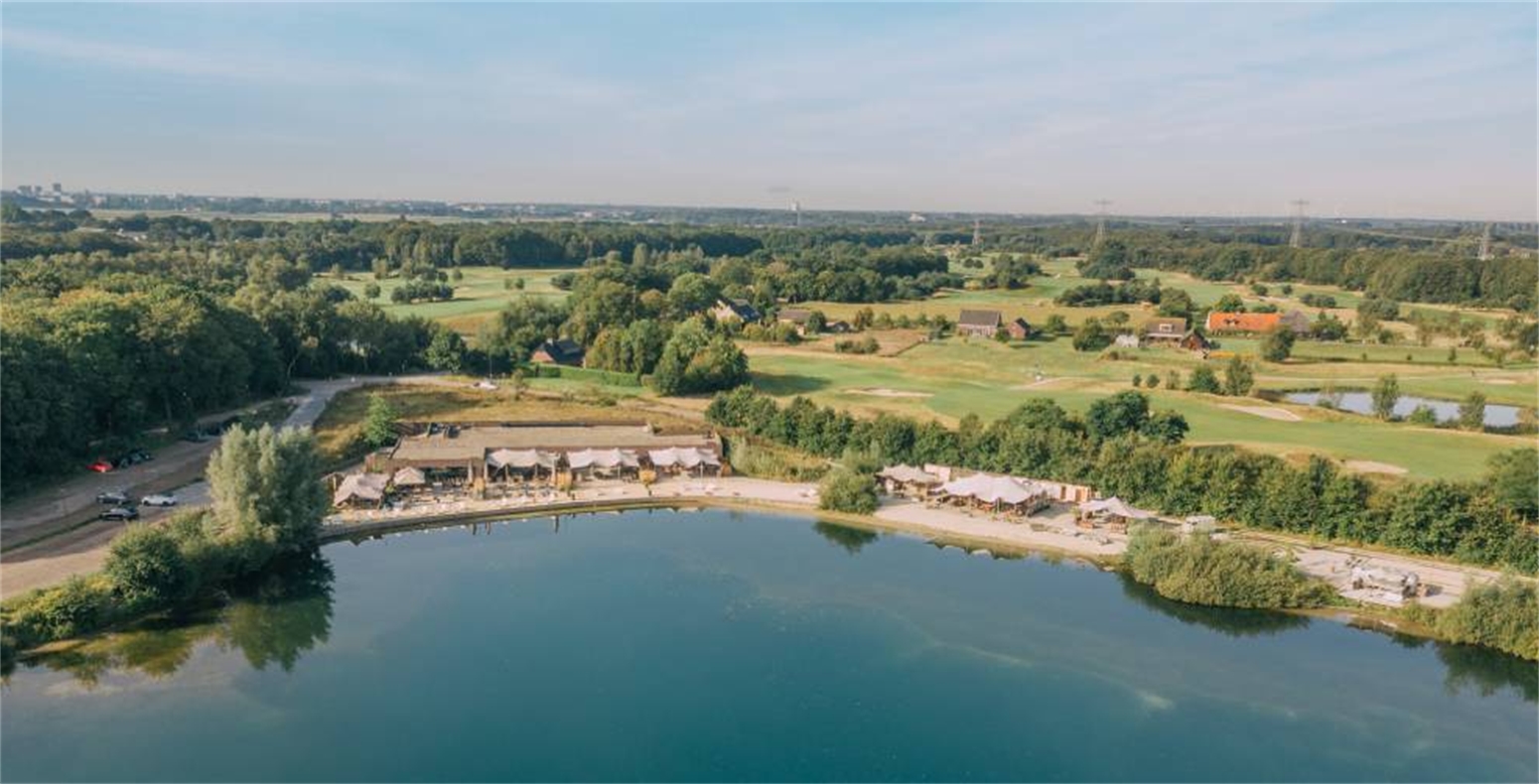 herinneringen ophalen bij het houtse meer